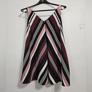 Lane Bryant Sleeveless VNeck Tank Top. Size 14